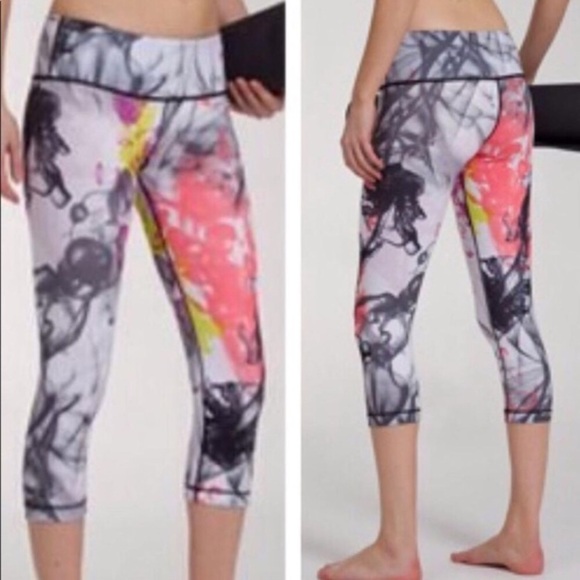 Rare Lululemon Unicorn Tears Wunder Under Crops tights Z.